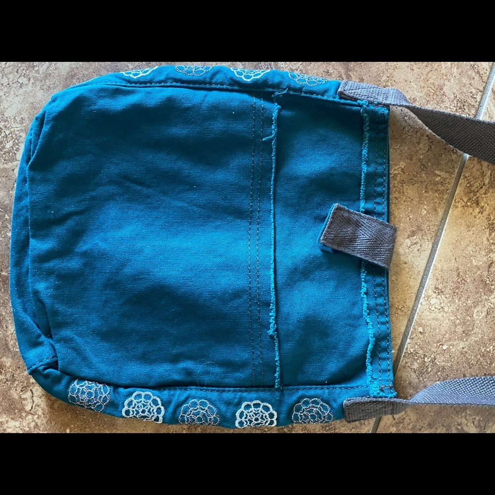 Crossbody - Picture 2 of 3